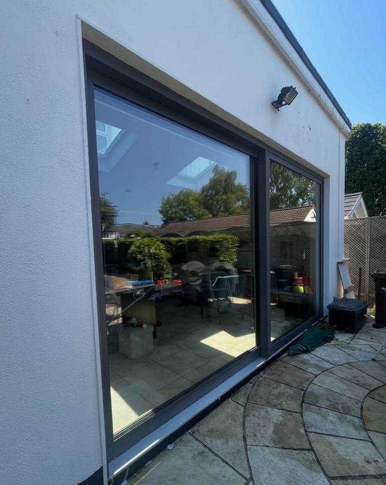 Large sliding doors streak-free